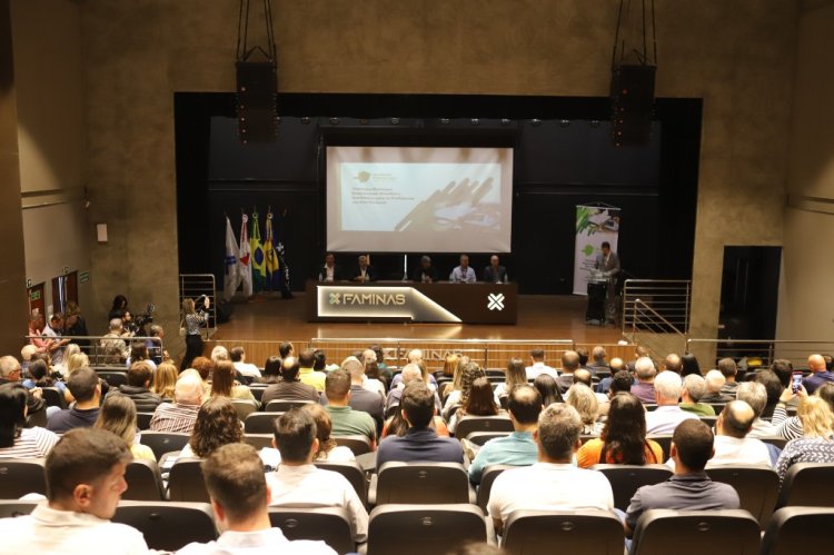 Tribunal capacita agentes públicos da Zona da Mata Mineira sobre desafios e estratégias em ano eleitoral