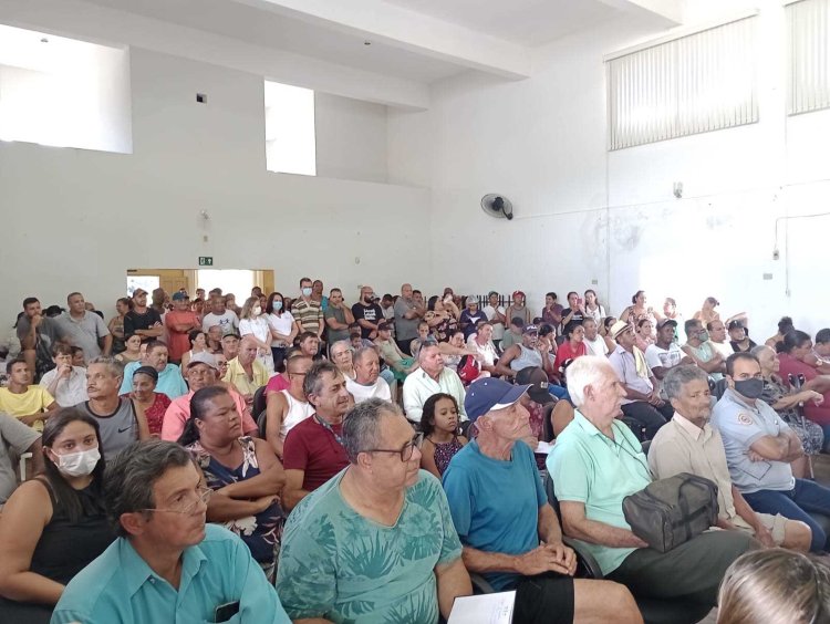 Prefeitura entrega títulos de propriedade na Colônia Padre Damião