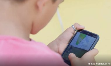 Escolas da educação básica iniciam ano letivo com proibição de celular