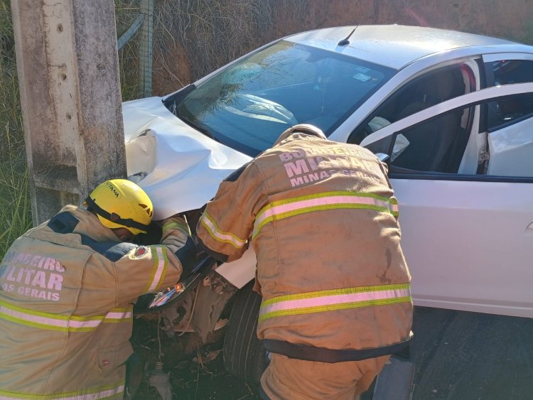Corpo de Bombeiros de Ubá atende duas ocorrências de colisão de veículos em menos de 24 horas