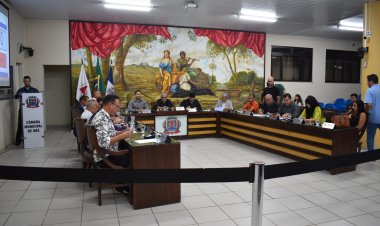 Vereadores aprovam três projetos de lei de grande relevância para a população ubaense